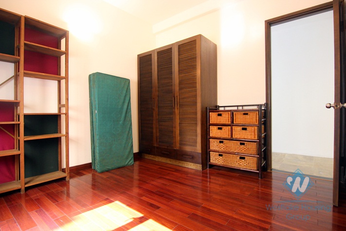 Lake view 3 bedroom apartment for rent in Tay Ho